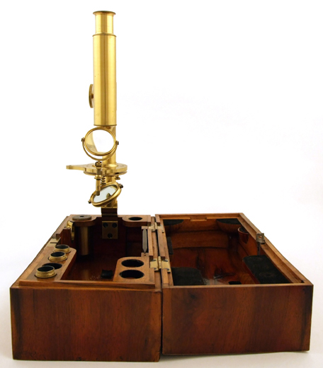 Mikroskop von Utzschneider und Fraunhofer in M&uuml;nchen um 1820