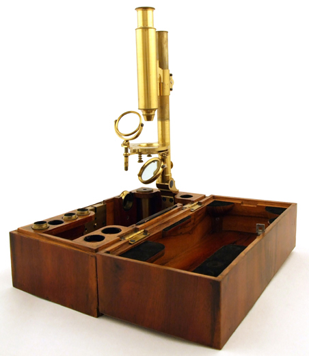 Mikroskop von Utzschneider und Fraunhofer in M&uuml;nchen um 1820