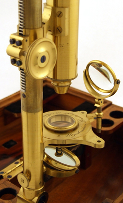Mikroskop von Utzschneider und Fraunhofer in M&uuml;nchen um 1820