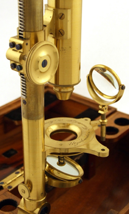 Mikroskop von Utzschneider und Fraunhofer in M&uuml;nchen um 1820