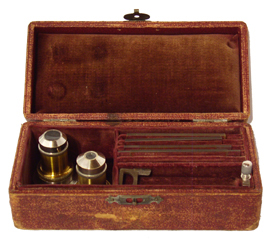 R. Fuess Berlin-Steglitz: Mikroskop nach F.E. Wright, Nr. 1717: Objektivk&auml;stchen