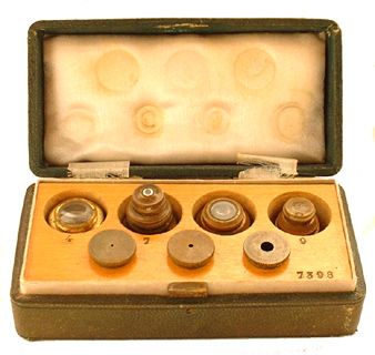 Objektive und Lochblenden zu Hartnack 7398