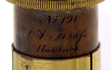 Mikroskop A. Kr&uuml;ss Hamburg, No. 191, Signatur