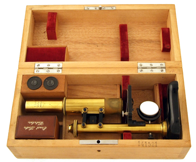 Mikroskop E. Leitz Wetzlar # 141521 in Kasten