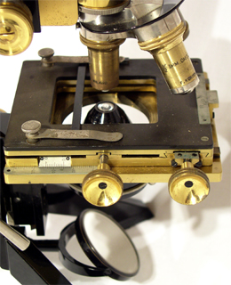 Mikroskop E. Leitz Wetzlar No. 150563, Detail