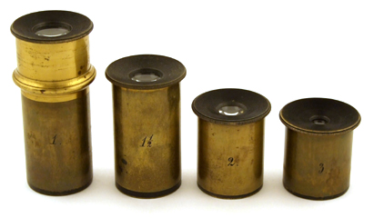 Kleines Hufeisenstativ von G. & S. Merz in M&uuml;nchen: Okulare