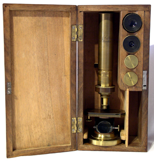 G. & S. Merz in M&uuml;nchen Trommel Mikroskop im Kasten