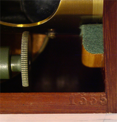 Georges Oberhaeuser Place Dauphine Paris: "Microscope pour hospices" Seriennummer im Kasten