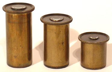 Georges Oberhaeuser: Kleine Trommel # 2569; die Okulare