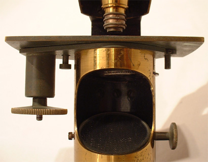 Georges Oberhaeuser: Kleine Trommel # 2569; Beleuchtung