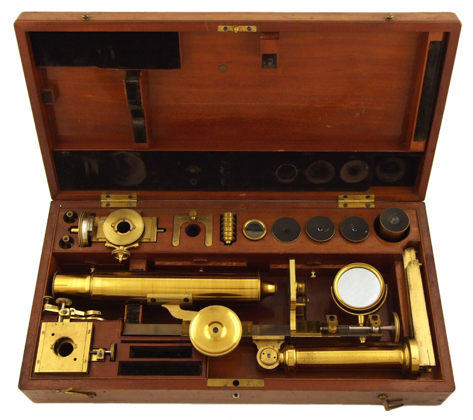 Mikroskop F.W. Schiek in Berlin, No. 63: Mikroskop im Kasten