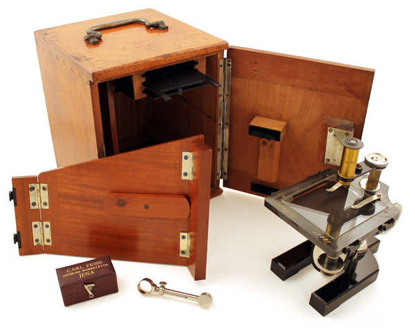 Carl Zeiss Jena: Pr&auml;pariermikroskop nach Paul Mayer