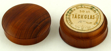 Carl Zeiss Jena No. 5272: Gedrechselte Holzdose f&uuml;r Deckgl&auml;schen